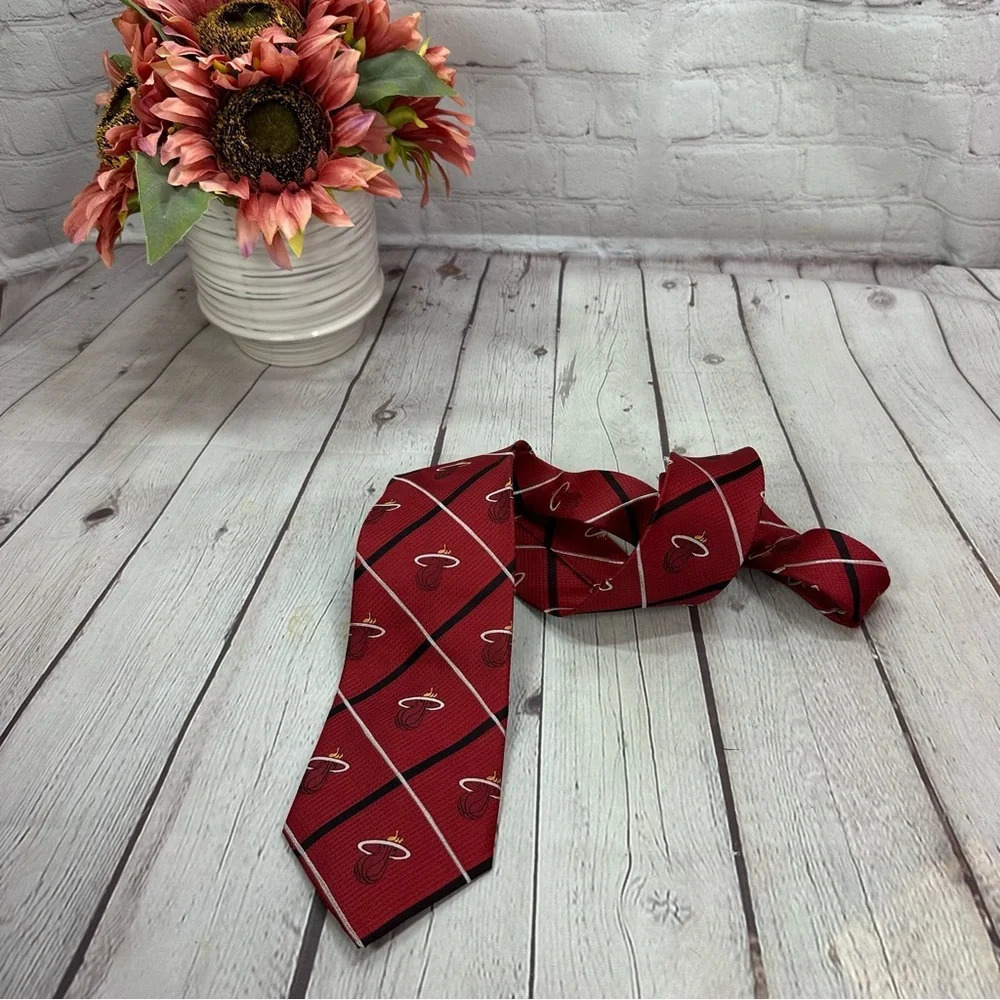 NBA miami heat basketball silk neck tie eagles wings